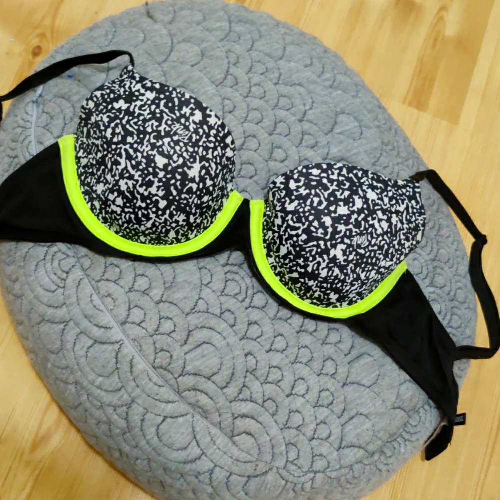 PINK Victoria secret bra